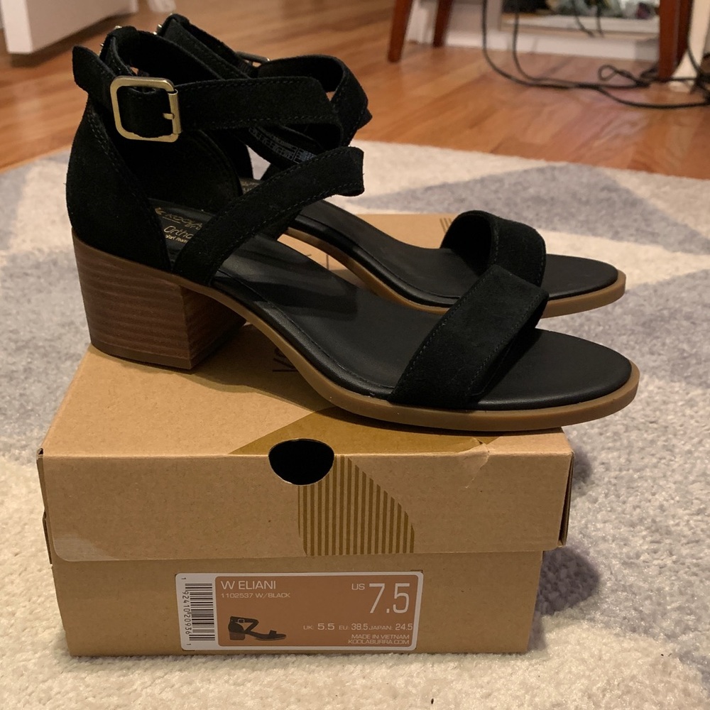 Block heel sandals